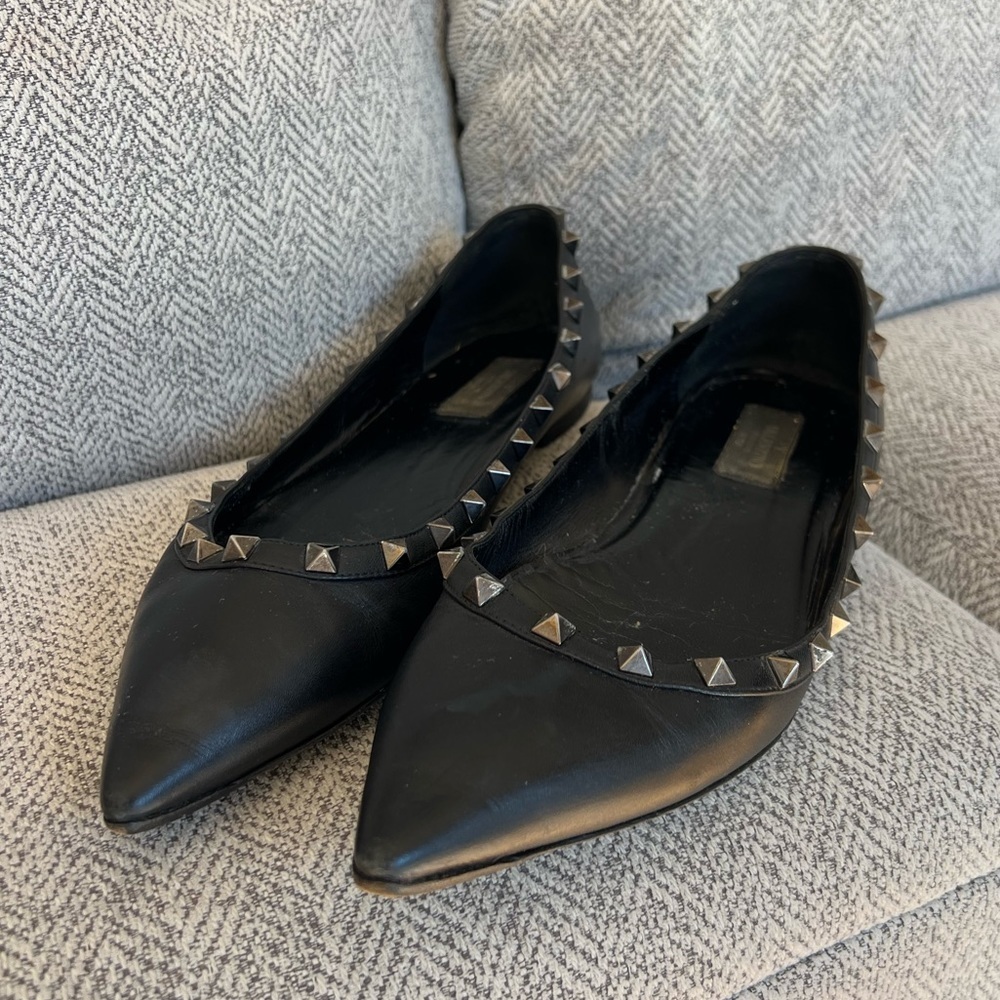 Rockstud Pointed Toe Ballerina Flat